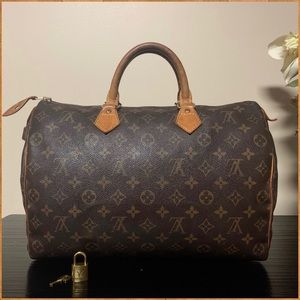 Authentic Louis Vuitton Speedy 35 (with lock/key)